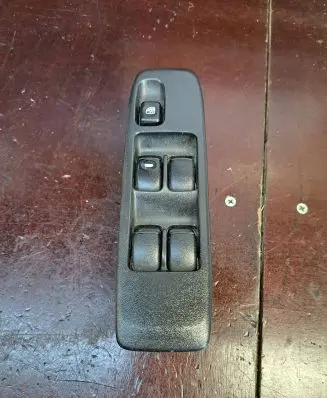 Mitsubishi Pajero Electric window control switch MR445652 C8DD251M 0370DI