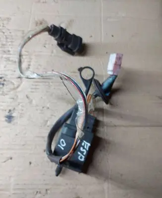 Fuel tank cap lock