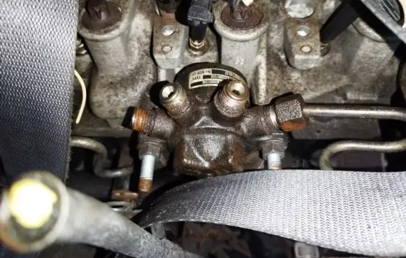 Fuel main line pipe