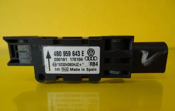 Audi A6 S6 C5 4B Airbag deployment crash/impact sensor 4B0959643E