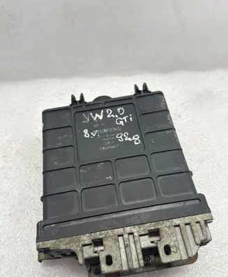 Volkswagen Golf III Engine control unit/module 037906024BE 5wp4237