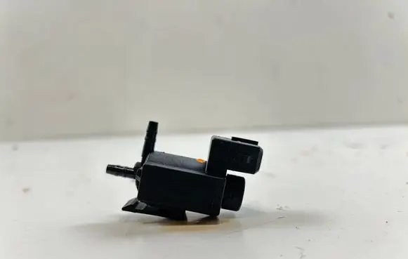 BMW 5 GT F07 Turbo solenoid valve 7810831