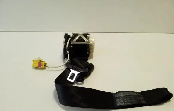 Volkswagen Eos Rear seatbelt 1Q2857706