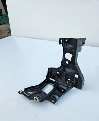 BMW 2 F45 Headlight/headlamp mounting bracket 7302531