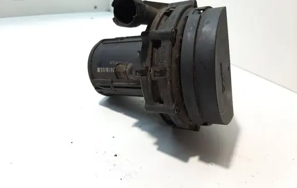BMW 5 E39 Secondary air pump 72216628 01T044 1433959