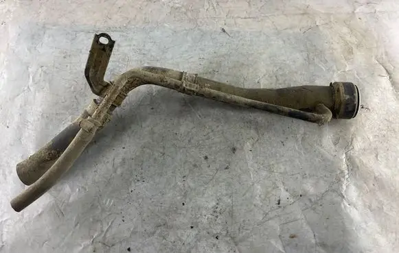 Toyota Land Cruiser (J120) Fuel tank filler neck pipe 
