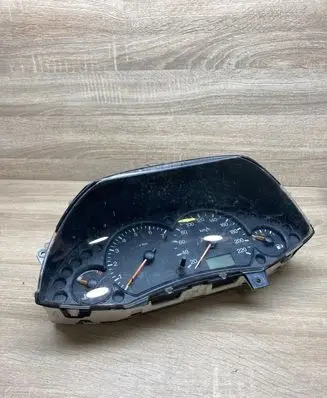 Ford Focus Speedometer (instrument cluster) 98AP10841BC