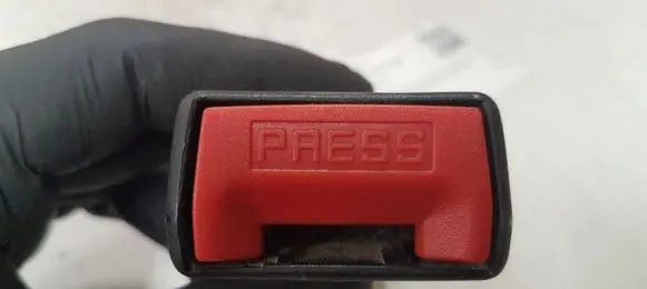 Citroen C3 Middle seatbelt buckle (rear) 33015510 9640832177