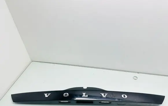 Volvo V60 Trunk door license plate light bar 31440760