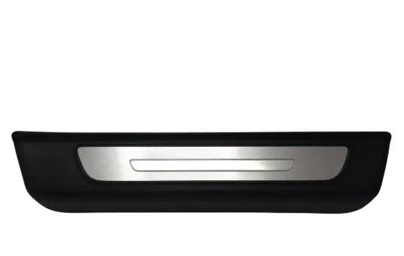 Audi Q7 4M Rear sill trim cover 4M0945418