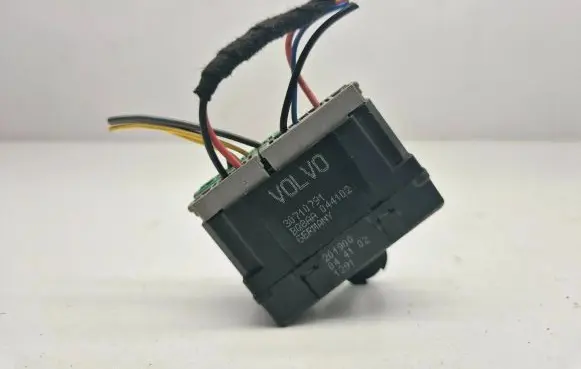 Volvo V70 Seat heating relay 30710791 044102 201900