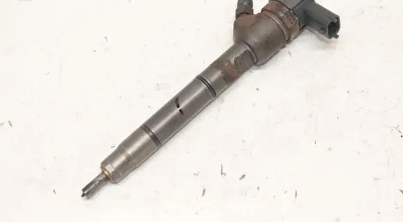 KIA Sportage Fuel injector 338002A800