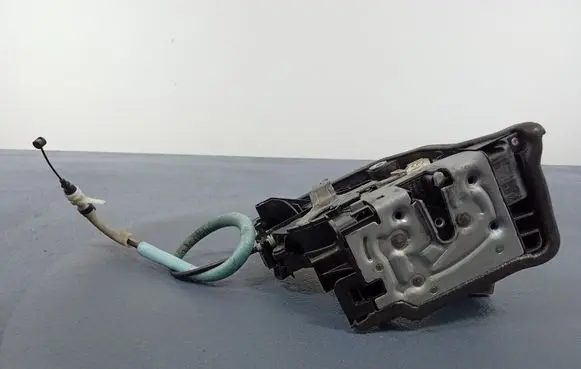 BMW X5 F15 Front door lock 7473146