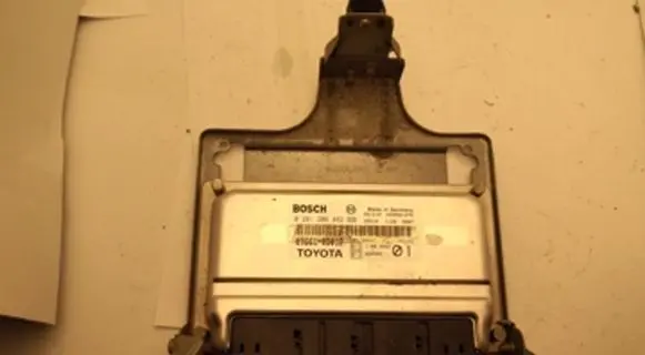 Toyota Yaris Engine control unit/module 0261206882 0212101039S01276 31901442007576