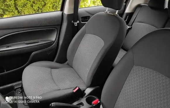 Mitsubishi Space Star Front passenger seat 