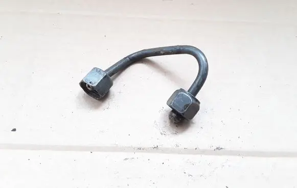 Suzuki Grand Vitara II Fuel injector supply line/pipe Z932
