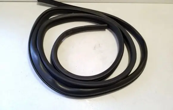 Mitsubishi Outlander Front door rubber seal