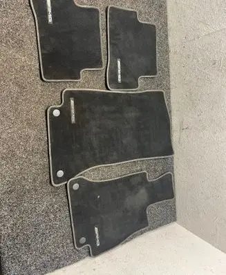 Mercedes-Benz C AMG W205 Car floor mat set A2056809411 A2056808911 A2056809711