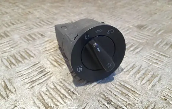 Volkswagen PASSAT B5.5 Light switch 1C0941531