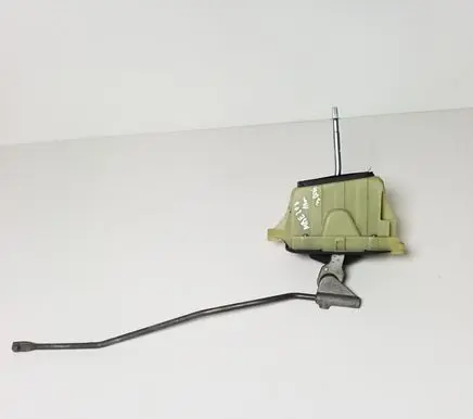 Mercedes-Benz E C207 W207 Gear shifter/selector A2042676324