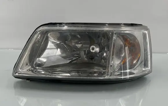 Volkswagen Transporter - Caravelle T5 Headlight/headlamp 1305235737