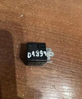 Mercedes-Benz A W168 Other relay A0025421319 D1894