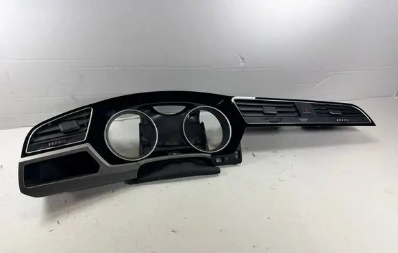 Volkswagen Touran III Dashboard trim 5TB819110