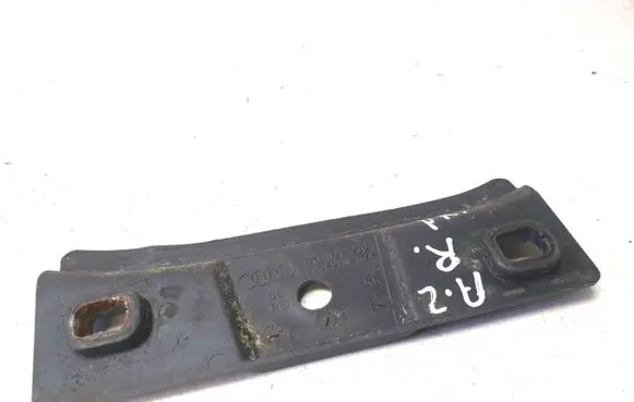 Audi A2 Fender mounting bracket 8Z0821236