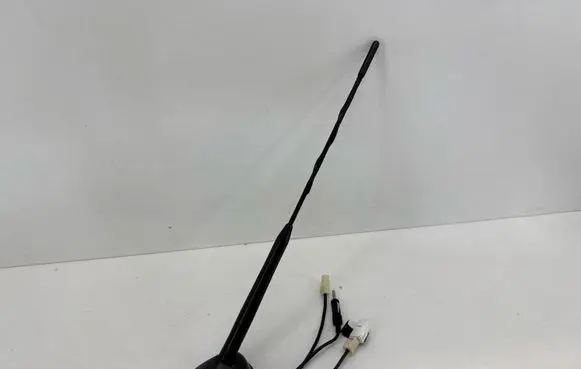 Mitsubishi Space Star Radio antenna 