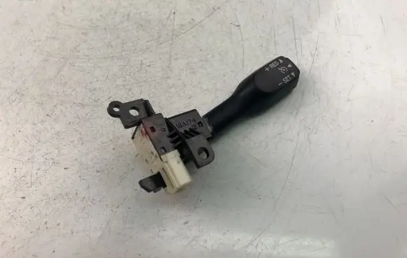 Toyota Aygo AB10 Cruise control switch 18A174