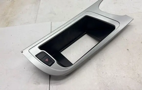 Audi A4 S4 B8 8K Radio/GPS head unit trim 8K1857186D