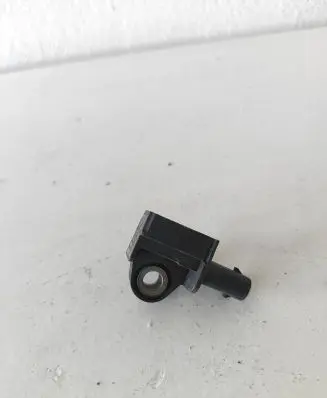Audi A3 S3 8V Airbag deployment crash/impact sensor 5Q0959651 280612 01014