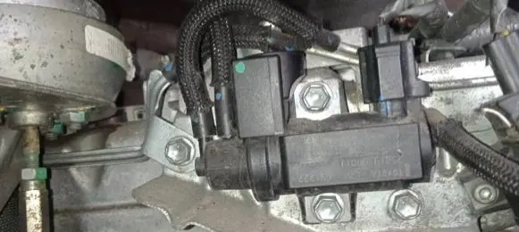 Toyota Verso Turbo solenoid valve 258190R011