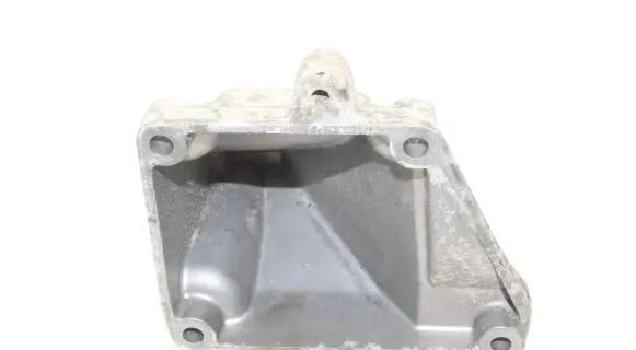 Mercedes-Benz CLK A209 C209 Engine mounting bracket A2722230804