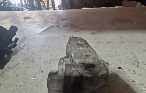 Ford Mondeo MK IV Engine mounting bracket 30777382
