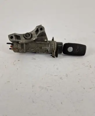 Volkswagen PASSAT B5 Ignition lock 4B0905851A