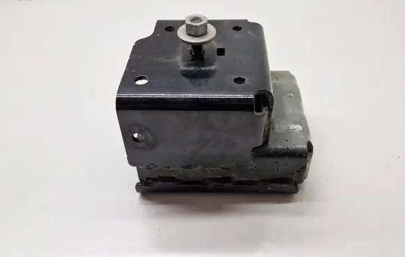 Buick Encore I Front bumper shock/impact absorber 