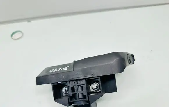 Audi A4 S4 B8 8K Battery relay fuse 5110