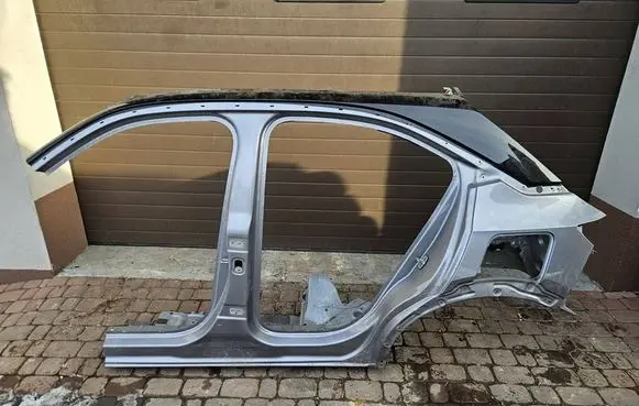 Opel Mokka B Side car body part 