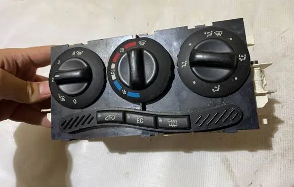 Mercedes-Benz A W168 Climate control unit 1688300485 A1688300485