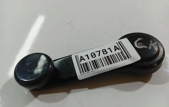 Honda Jazz Front door window winding handle 