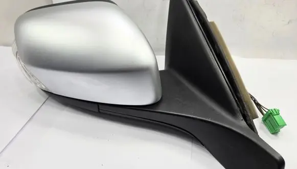 Volvo XC70 Front door electric wing mirror 3004968