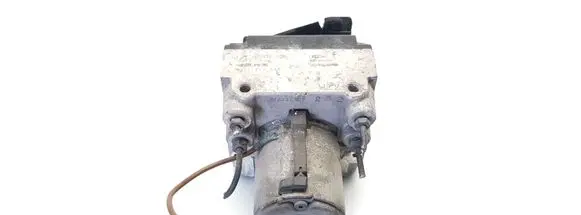 Audi A4 S4 B5 8D ABS Pump 8D0614111