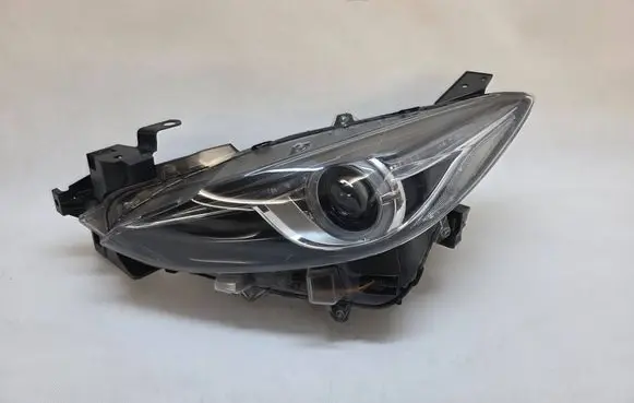 Mazda 3 III Headlight/headlamp BHR251040