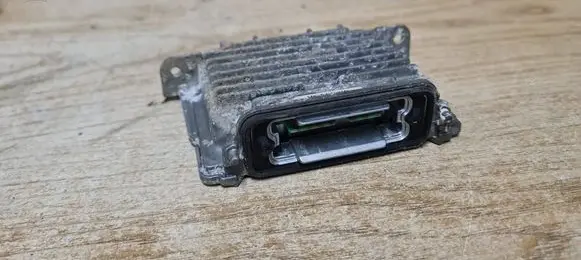 Volvo S60 Xenon control unit/module 89089352