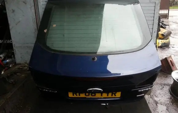 Ford Mondeo MK IV Tailgate/trunk/boot lid