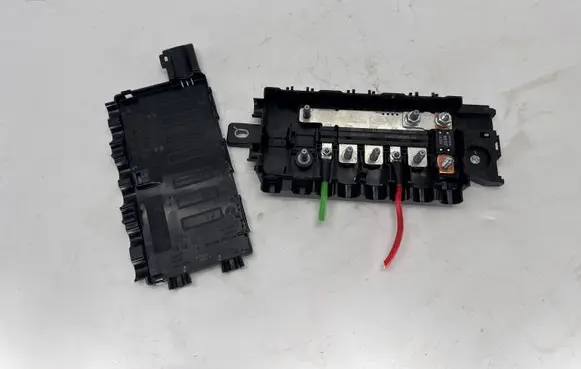 Jaguar XE Current control relay LX7318524AA