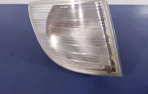 Mercedes-Benz Vito Viano W638 Front indicator light