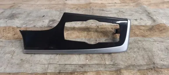 BMW 5 F10 F11 Dashboard glove box trim 9166928 52850610 8369946