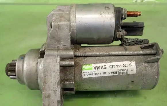 Skoda Fabia Mk1 (6Y) Starter motor 02T911023S